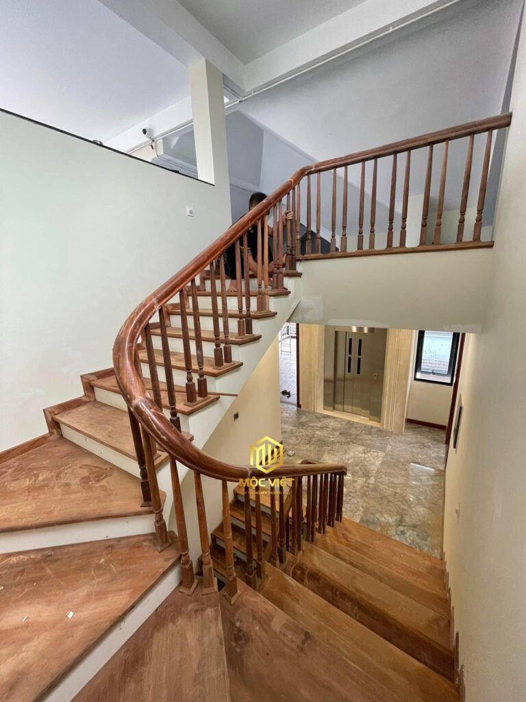 CẦU THANG GỖ 012