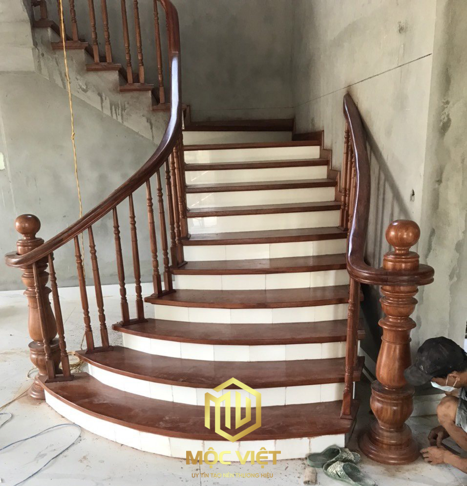 CẦU THANG GỖ 013