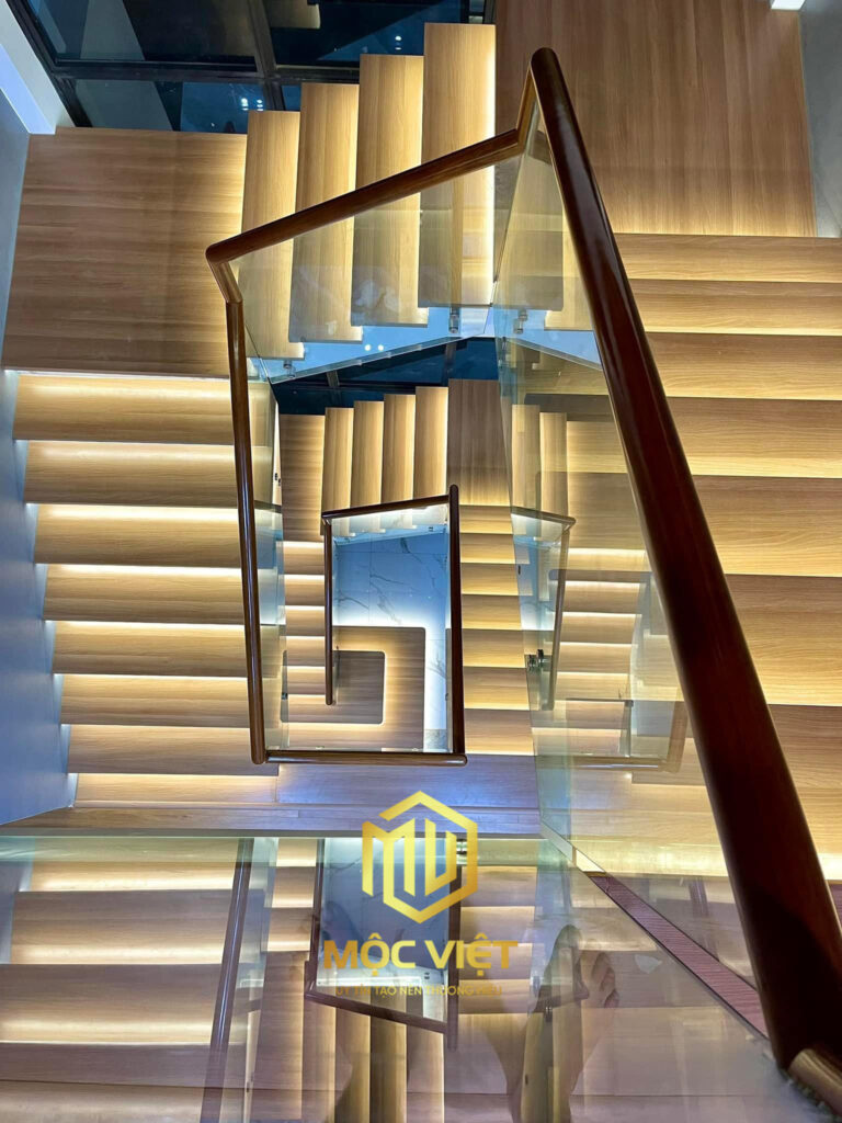 CẦU THANG KÍNH 001