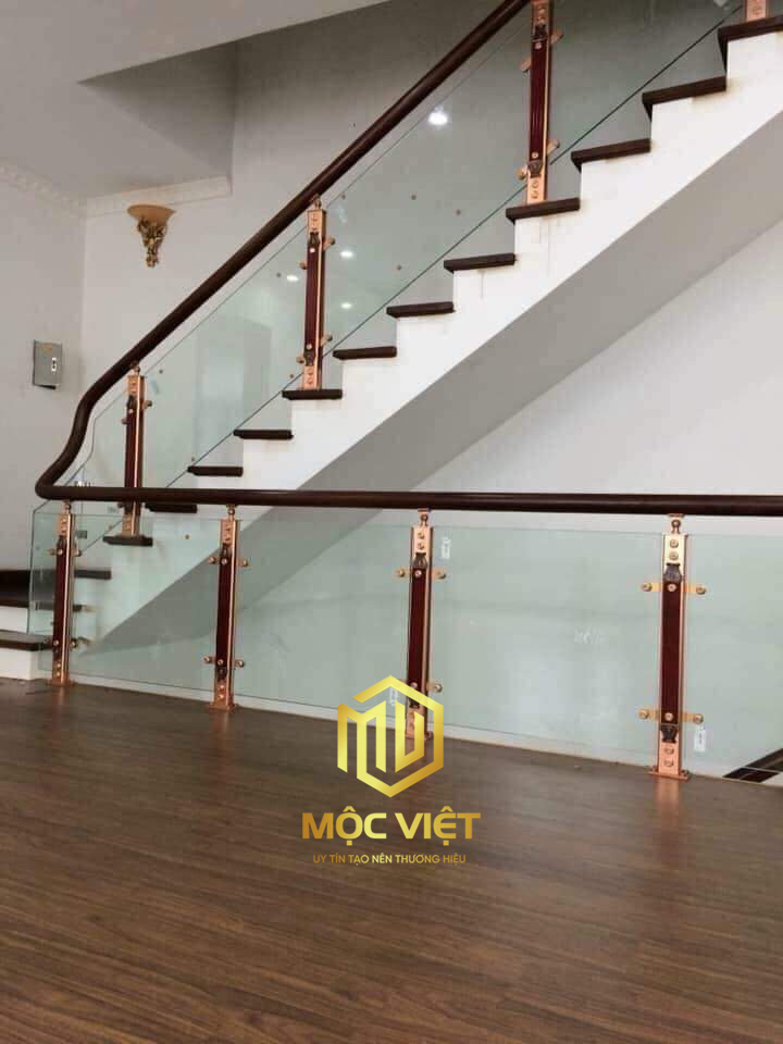 CẦU THANG KÍNH 004